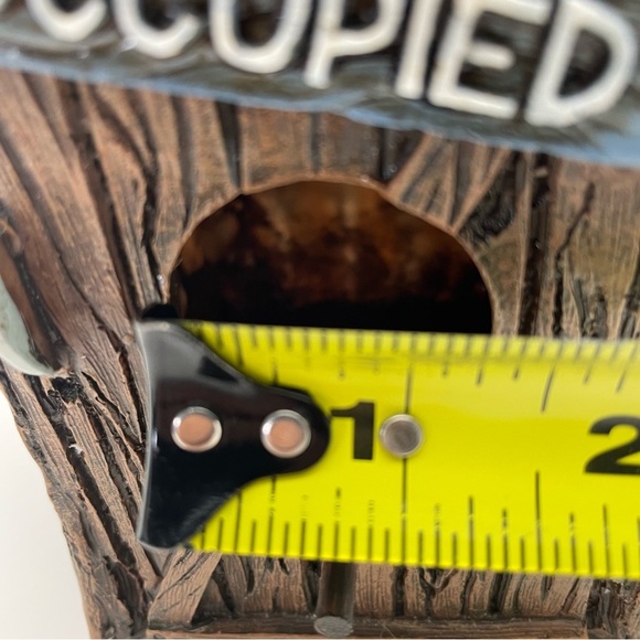 Bird House Occupied Outhouse - Picture 4 of 11